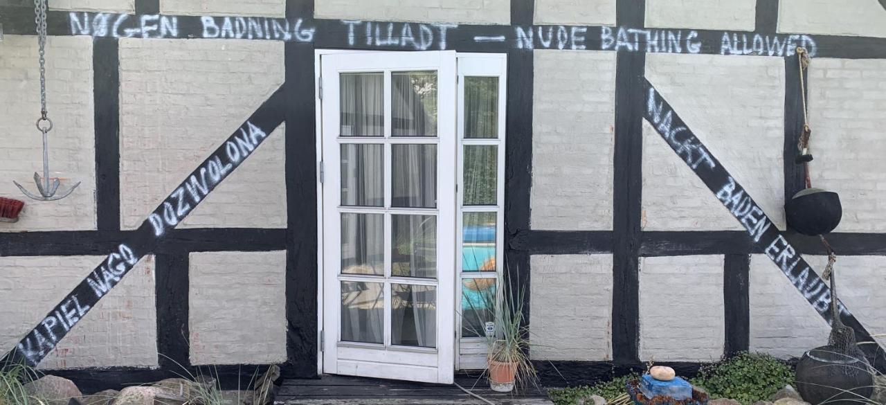 Farm61 Badehotellet I Det Midtjydske - Alder +18 Ar Tjele Bagian luar foto