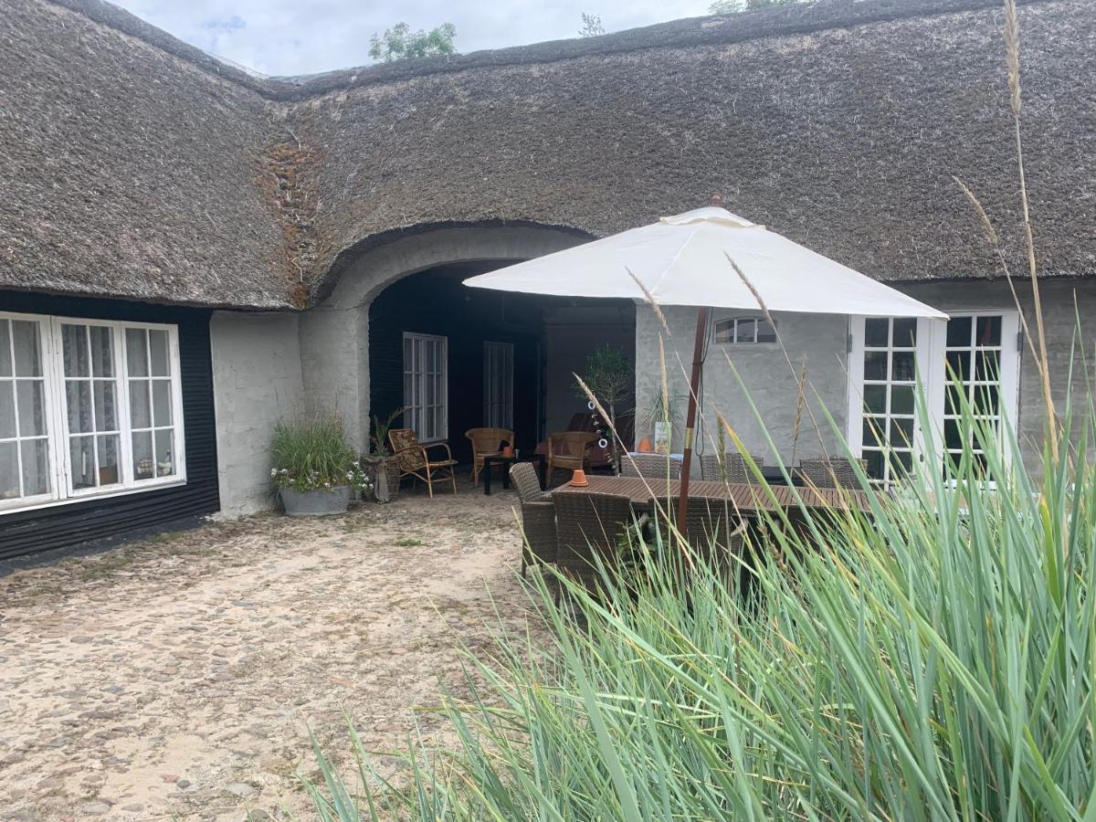 Farm61 Badehotellet I Det Midtjydske - Alder +18 Ar Tjele Bagian luar foto